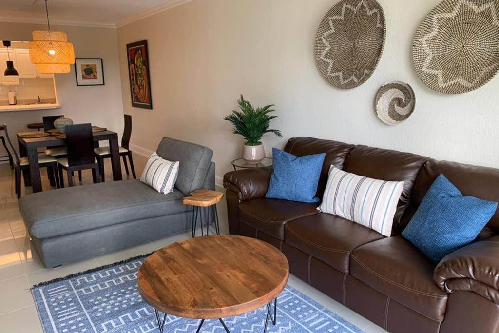 Beautiful Apartment Steps Away From The Beach Miami Beach Bagian luar foto