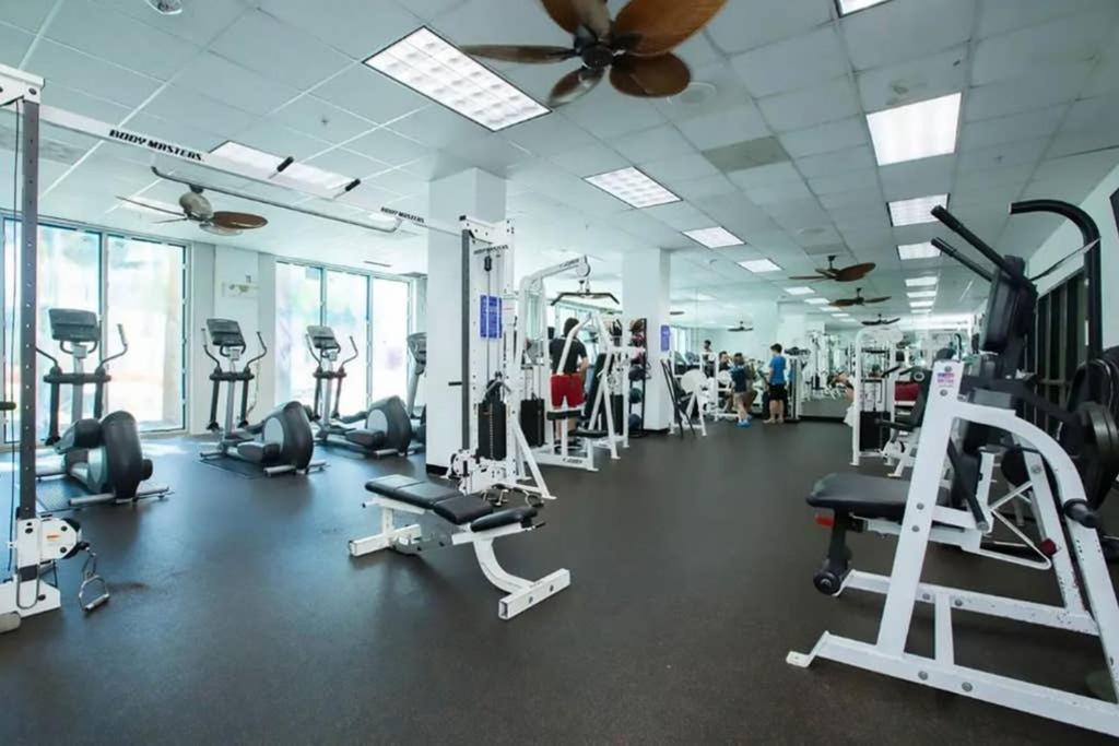 Beautiful Apartment Steps Away From The Beach Miami Beach Bagian luar foto